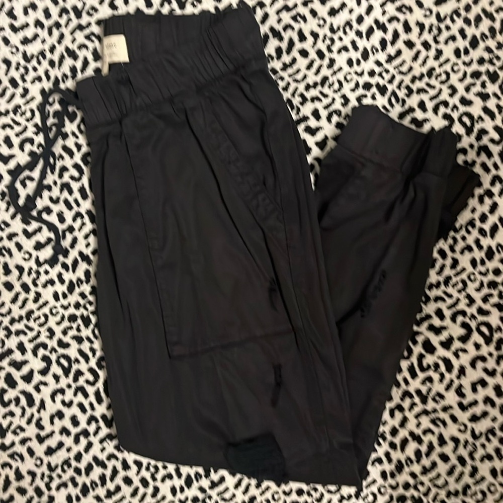 cloth & stone distressed jogger